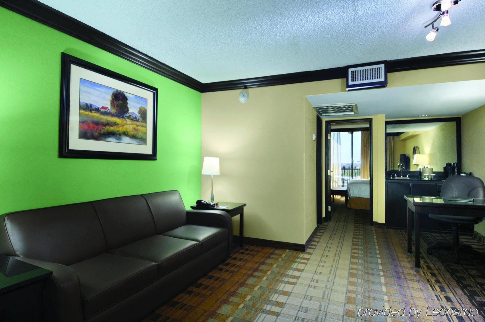 Crowne Plaza Suites Houston - Near Sugar Land מראה חיצוני תמונה